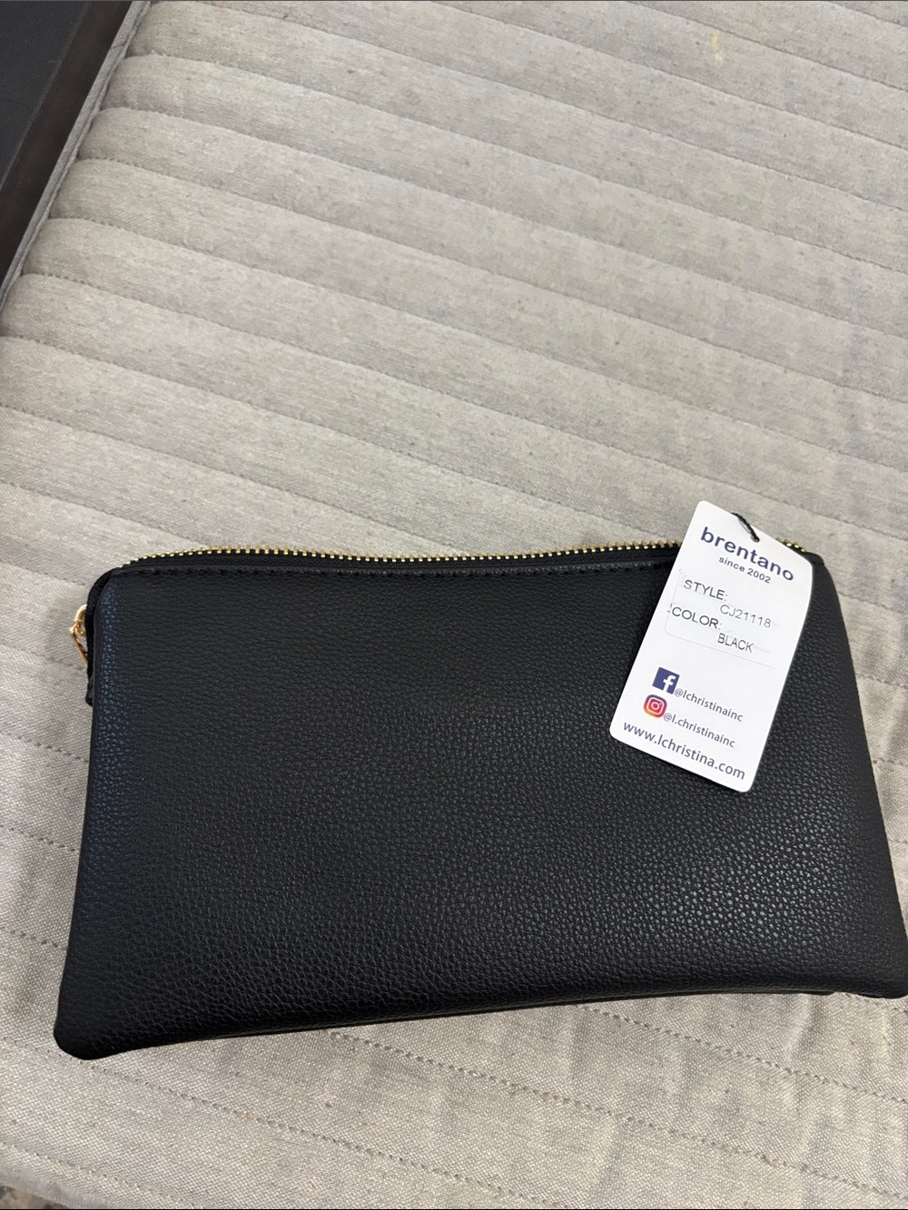 Brentano new woman’s black crossbody
